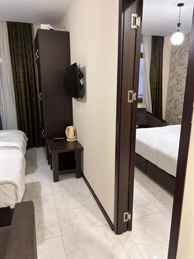Zeyton Hotel Батуми Екстериор снимка