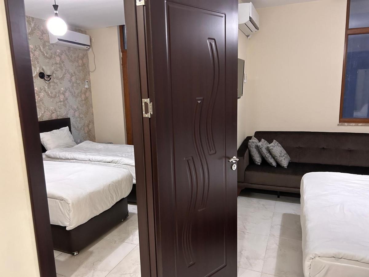 Zeyton Hotel Батуми Екстериор снимка